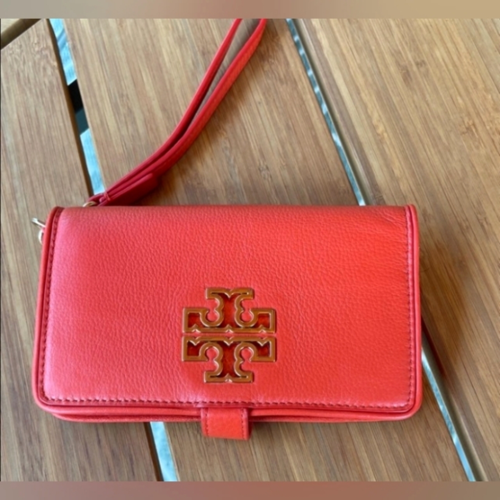 EUC Tory Burch Orange Wristlet with Gold Logo